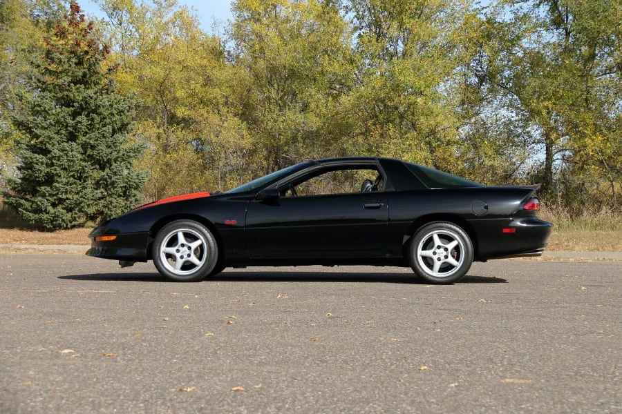 1996 Chevrolet Camaro SS 4th Gen - Image 17 of 30