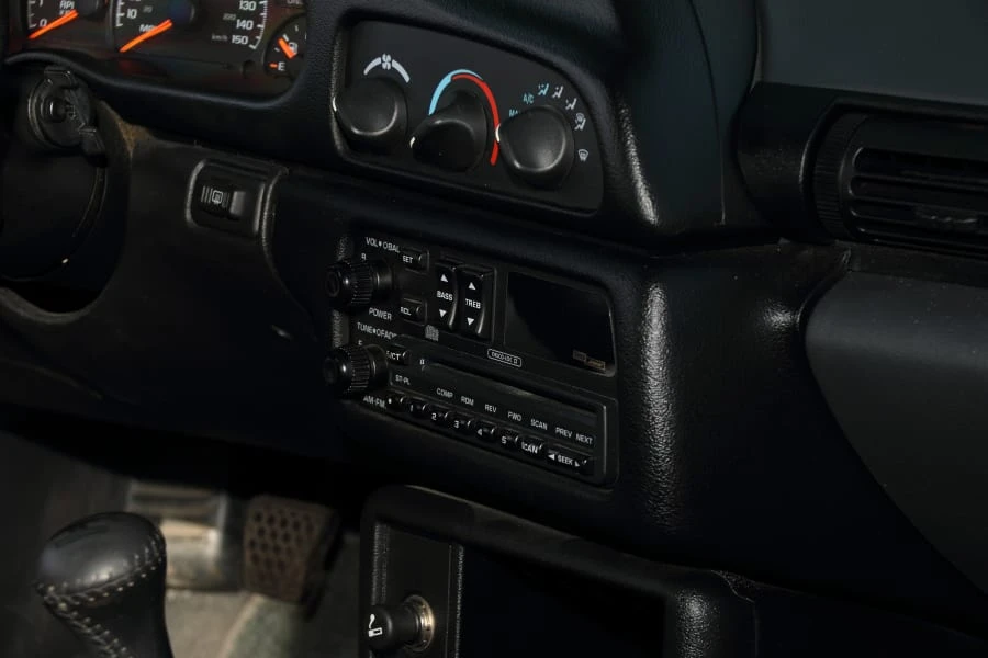 1996 Chevrolet Camaro SS 4th Gen - Image 20 of 30