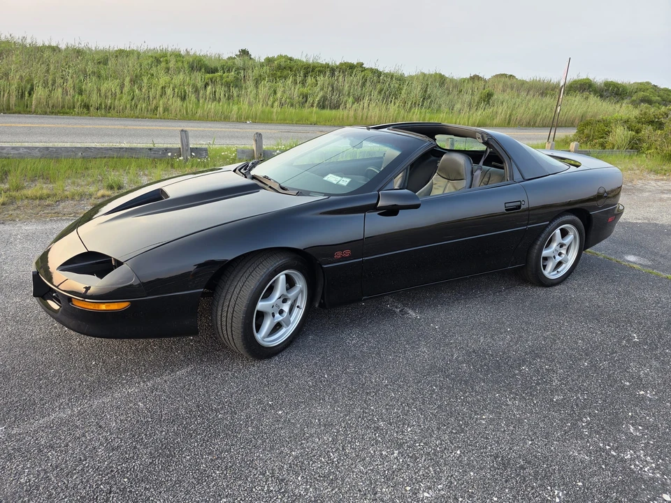 1996 Chevrolet Camaro SS 4th Gen - Image 2 of 31