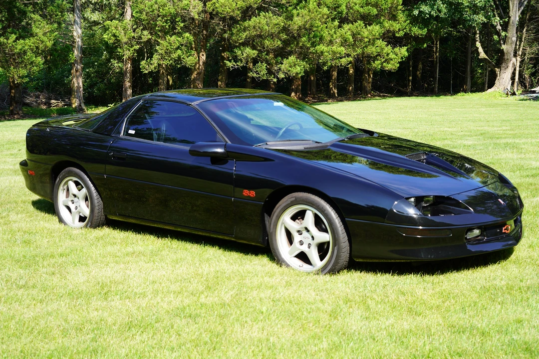 1996 Chevrolet Camaro SS 4th Gen - Image 20 of 31