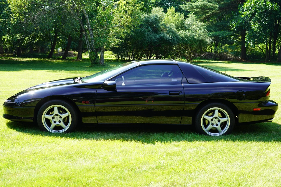 1996 Chevrolet Camaro SS 4th Gen - Image 10 of 31