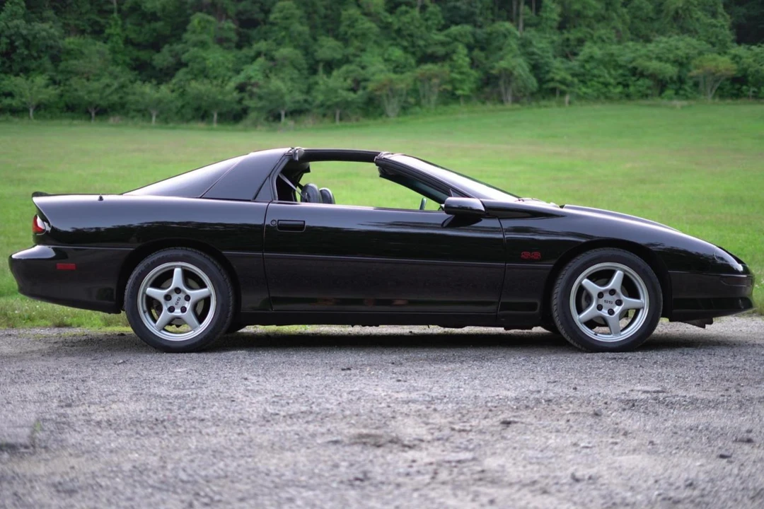 1996 Chevrolet Camaro SS 4th Gen - Image 3 of 31