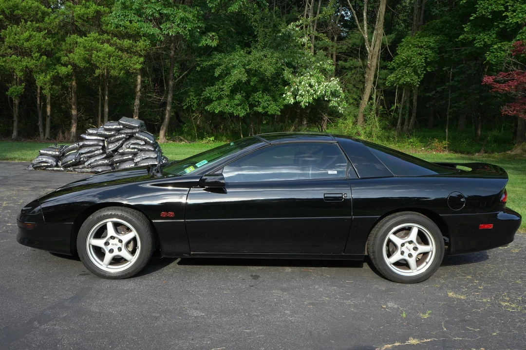 1996 Chevrolet Camaro SS 4th Gen - Image 11 of 31