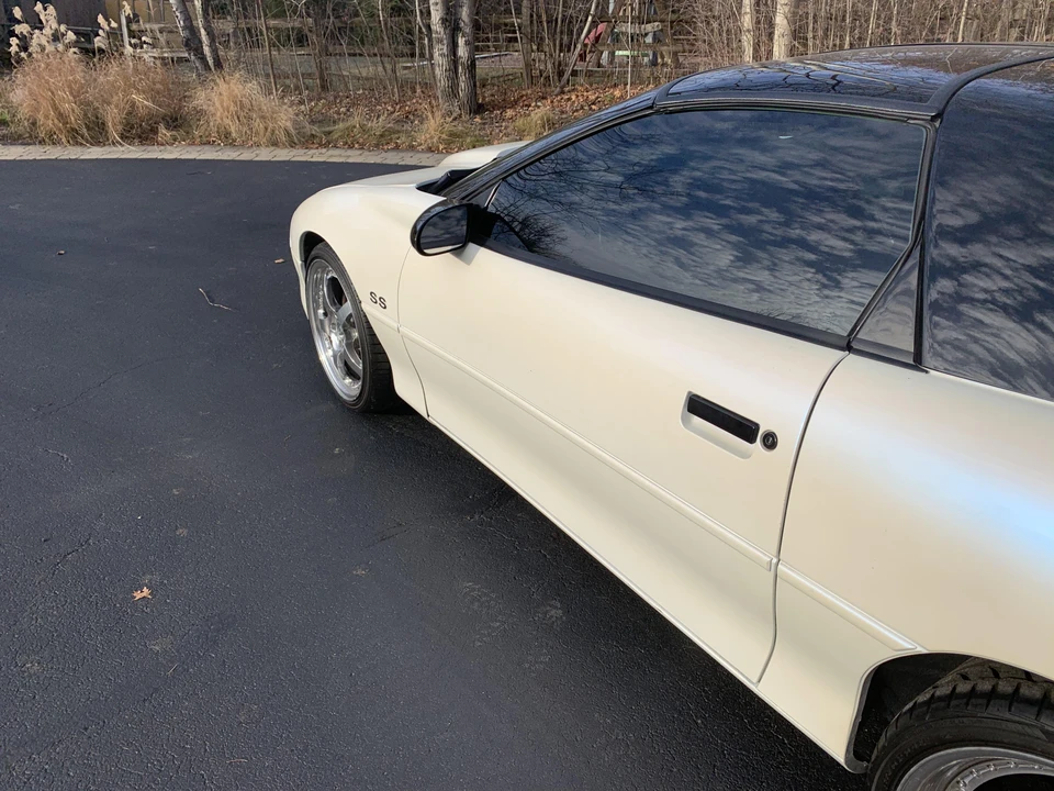1996 Chevrolet Camaro SS 4th Gen - Image 12 of 31