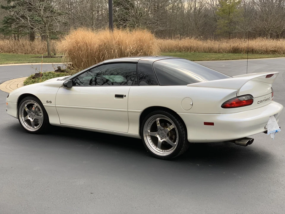 1996 Chevrolet Camaro SS 4th Gen - Image 10 of 31