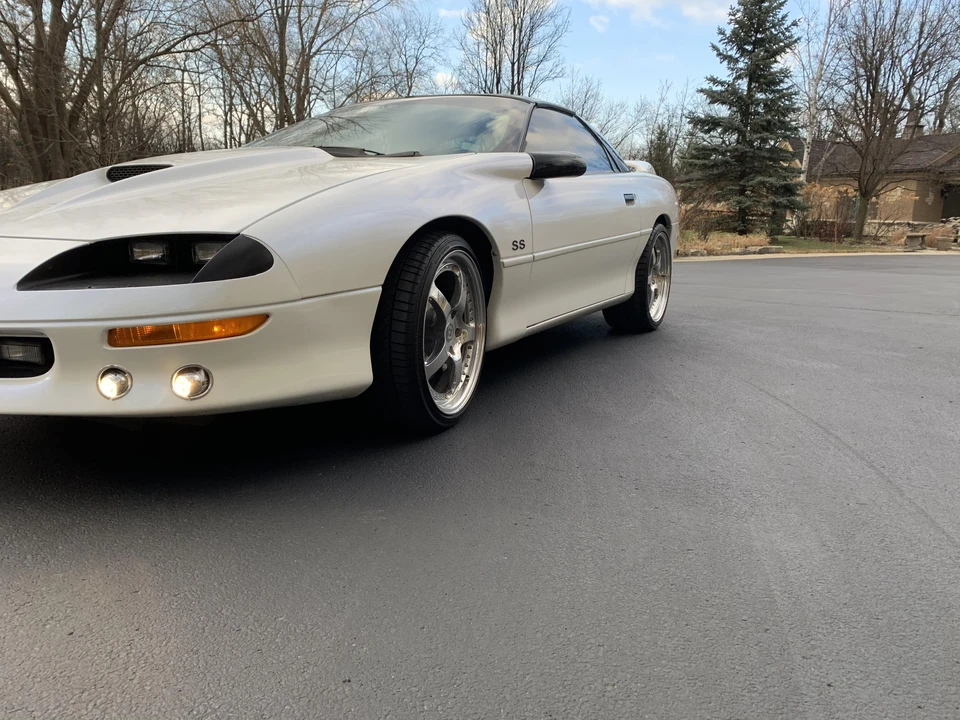 1996 Chevrolet Camaro SS 4th Gen - Image 8 of 31
