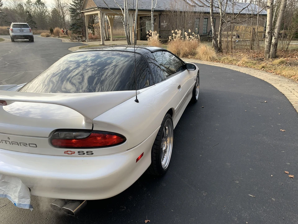 1996 Chevrolet Camaro SS 4th Gen - Image 14 of 31