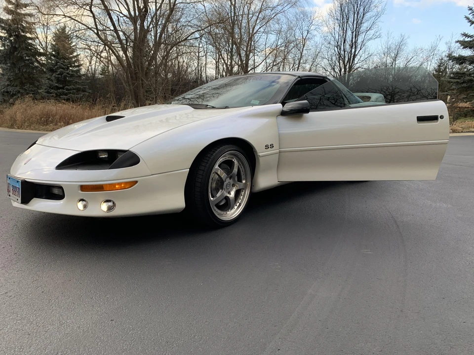1996 Chevrolet Camaro SS 4th Gen - Image 9 of 31