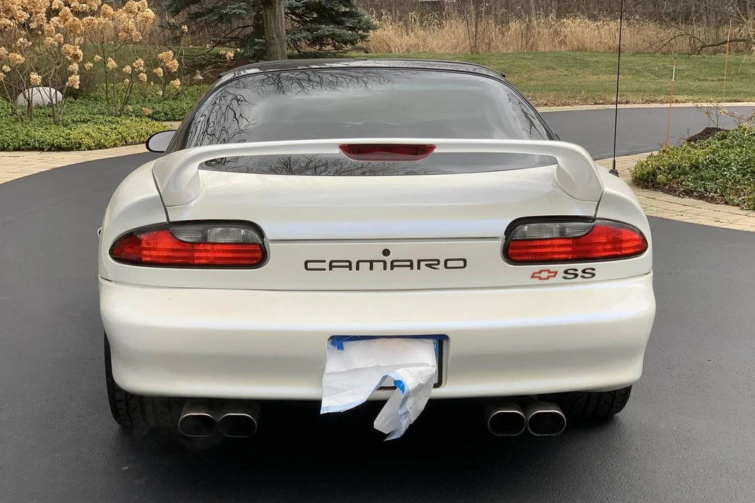 1996 Chevrolet Camaro SS 4th Gen - Image 5 of 31
