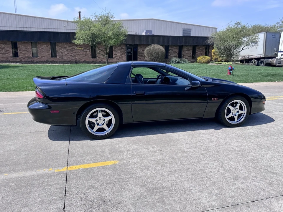 1996 Chevrolet Camaro SS 4th Gen - Image 13 of 31
