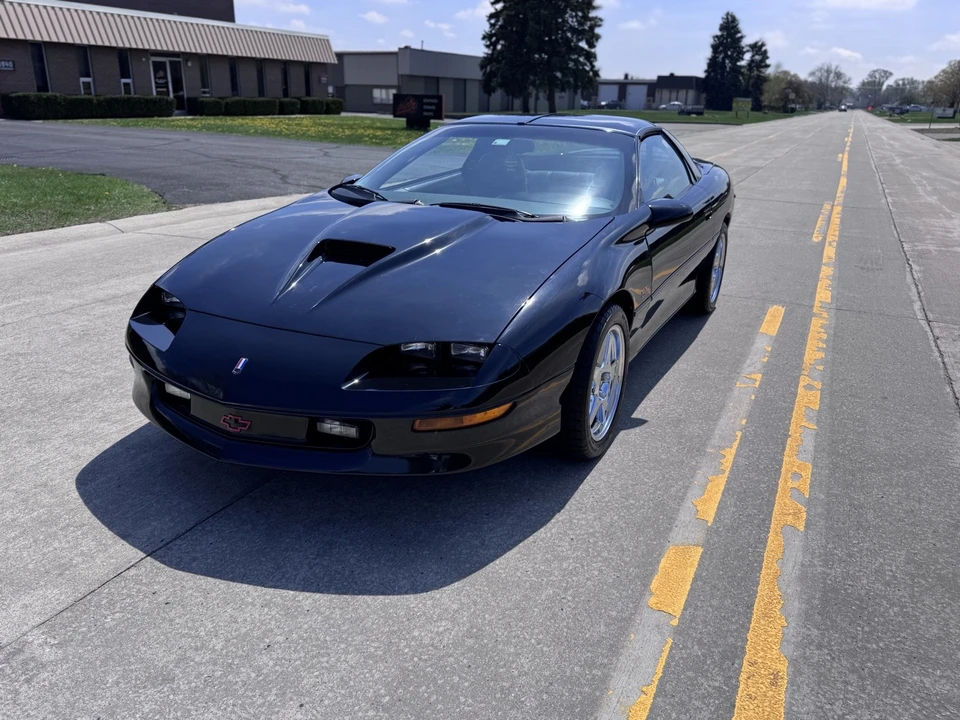 1996 Chevrolet Camaro SS 4th Gen - Image 6 of 31
