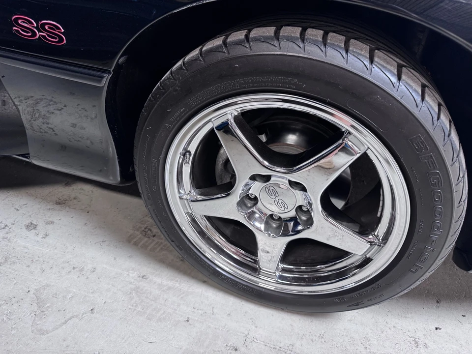 1996 Chevrolet Camaro SS 4th Gen - Image 19 of 31