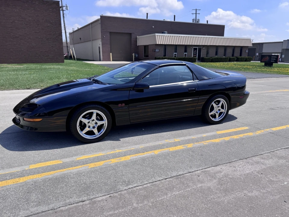 1996 Chevrolet Camaro SS 4th Gen - Image 7 of 31