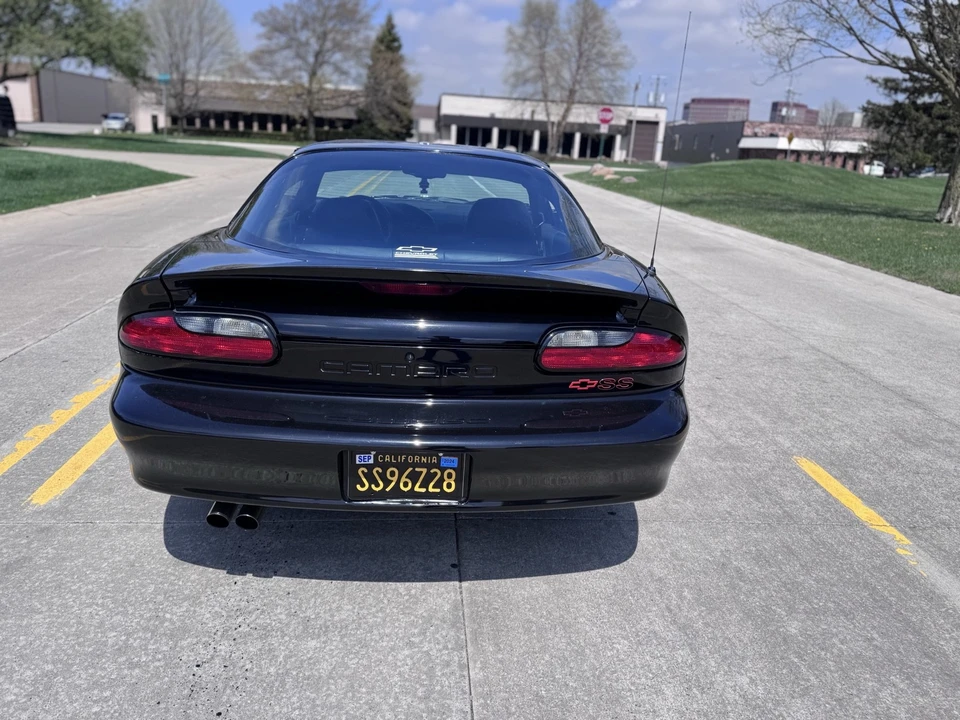 1996 Chevrolet Camaro SS 4th Gen - Image 10 of 31