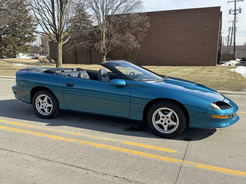 1996 Chevrolet Camaro SS 4th Gen - Image 2 of 31
