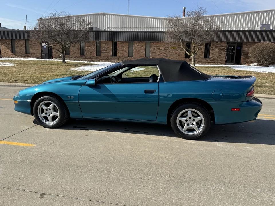 1996 Chevrolet Camaro SS 4th Gen - Image 9 of 31