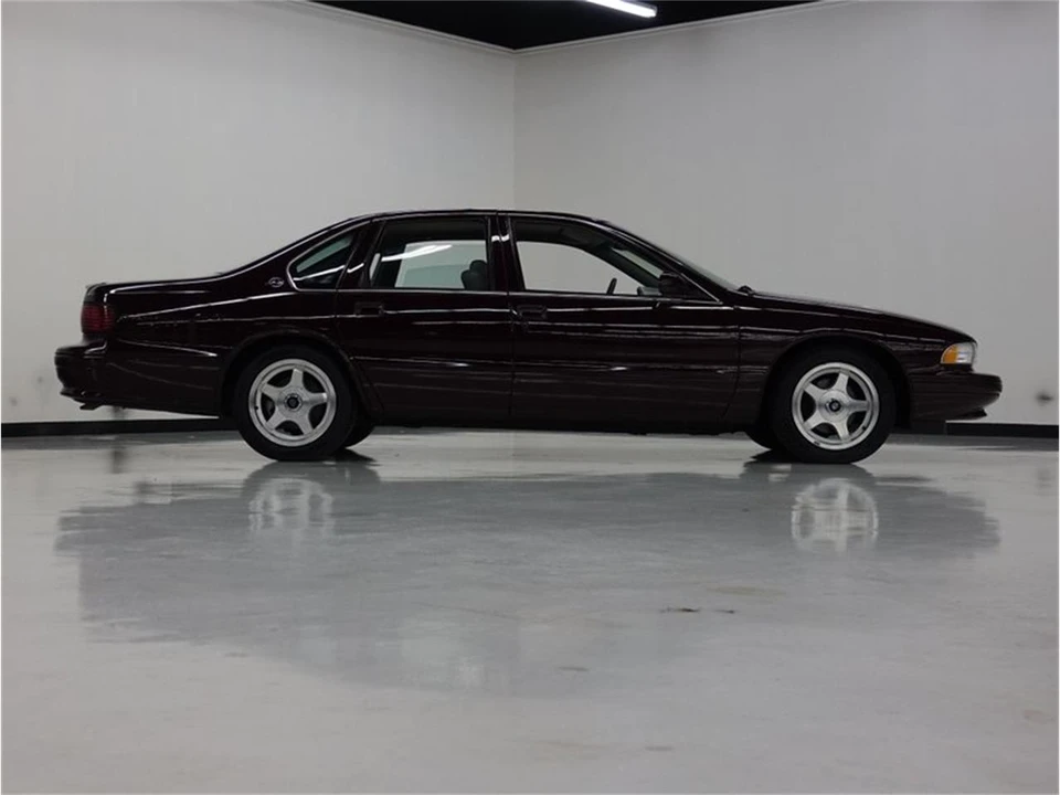 1996 Chevrolet Caprice - Image 3 of 31