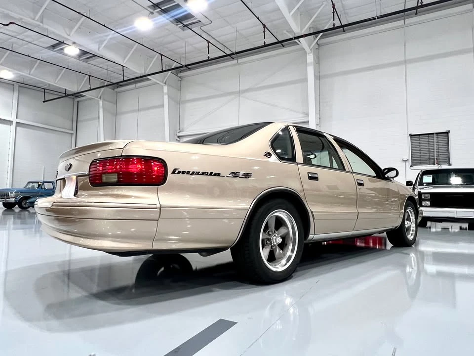 1996 Chevrolet Caprice - Image 6 of 19