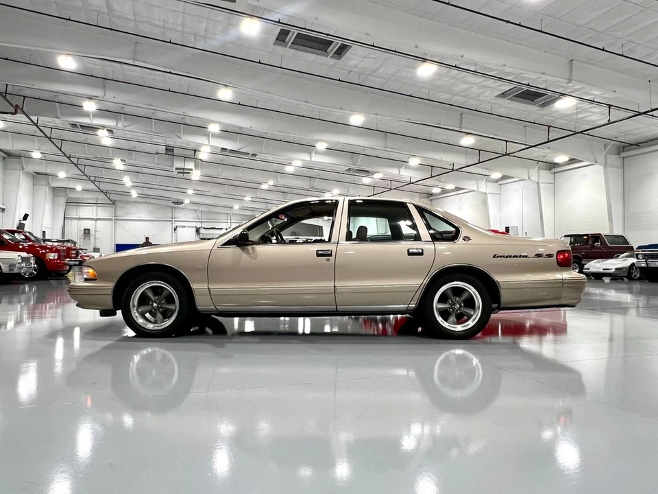 1996 Chevrolet Caprice - Image 8 of 31