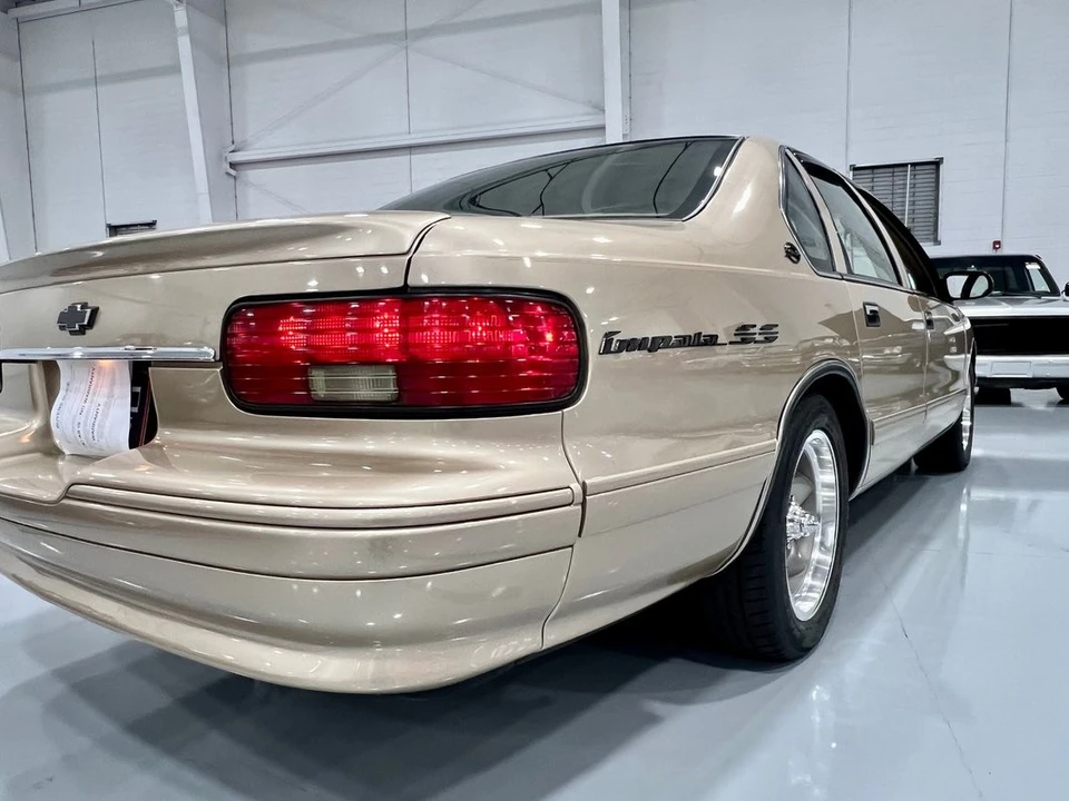 1996 Chevrolet Caprice - Image 13 of 21