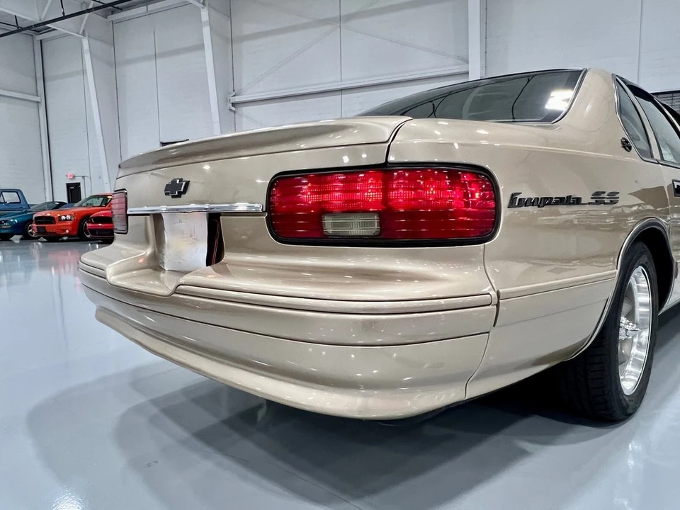 1996 Chevrolet Caprice - Image 14 of 21