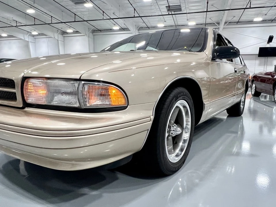 1996 Chevrolet Caprice - Image 9 of 12