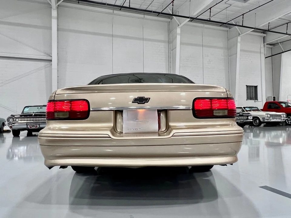 1996 Chevrolet Caprice - Image 6 of 12