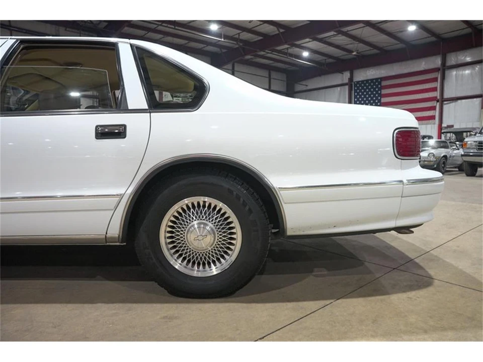 1996 Chevrolet Caprice - Image 5 of 31