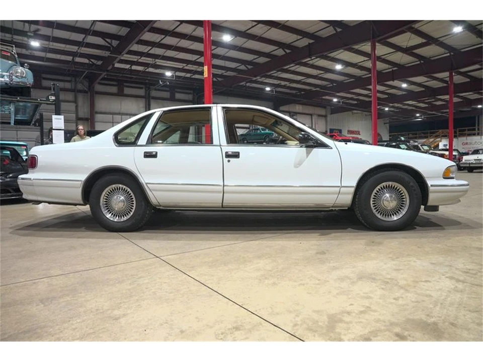 1996 Chevrolet Caprice - Image 10 of 31