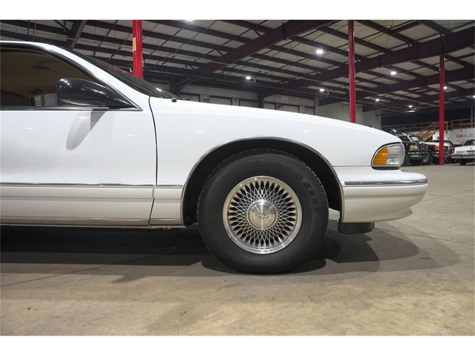 1996 Chevrolet Caprice - Image 11 of 31