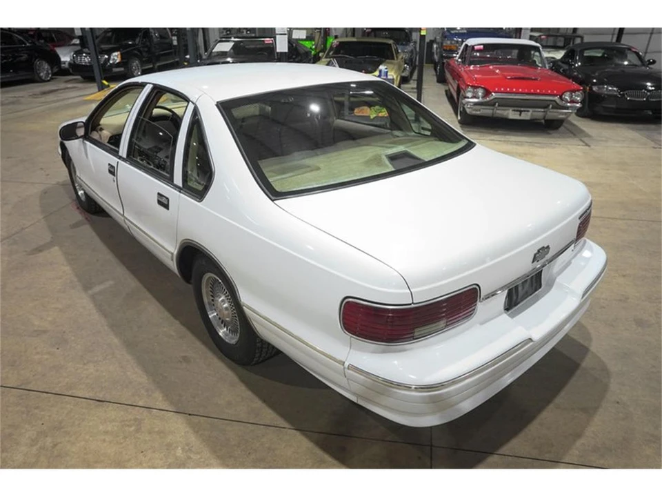 1996 Chevrolet Caprice - Image 16 of 31