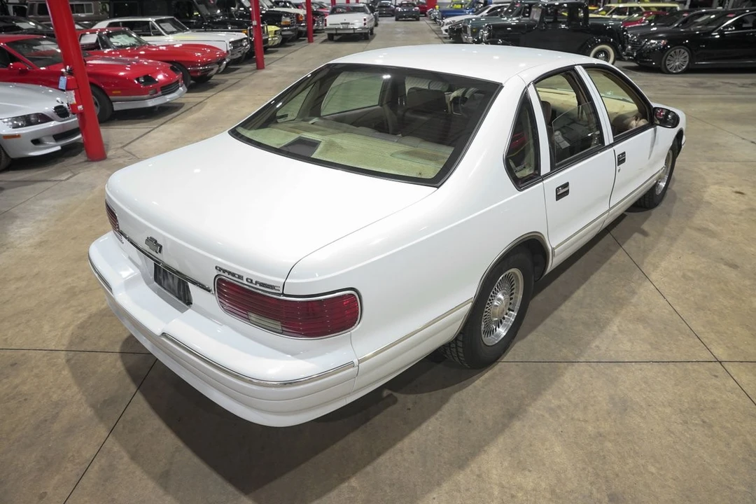1996 Chevrolet Caprice - Image 17 of 31