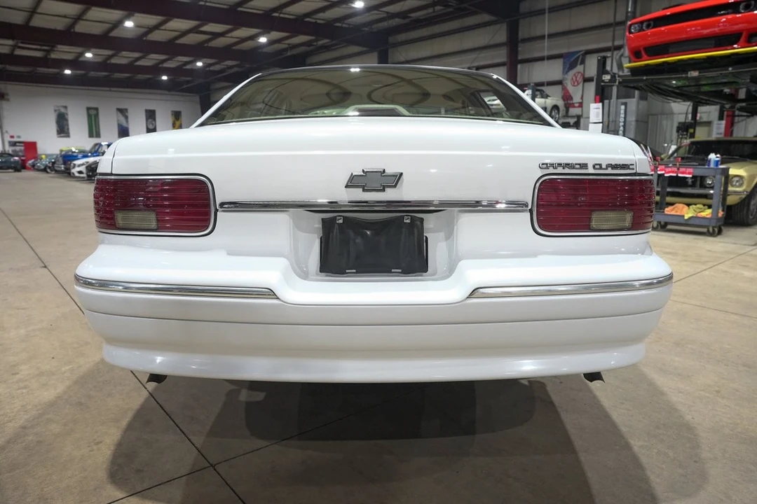 1996 Chevrolet Caprice - Image 7 of 31