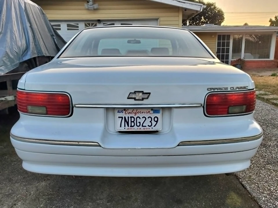 1996 Chevrolet Caprice - Image 5 of 19