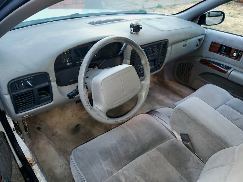 1996 Chevrolet Caprice - Image 9 of 19