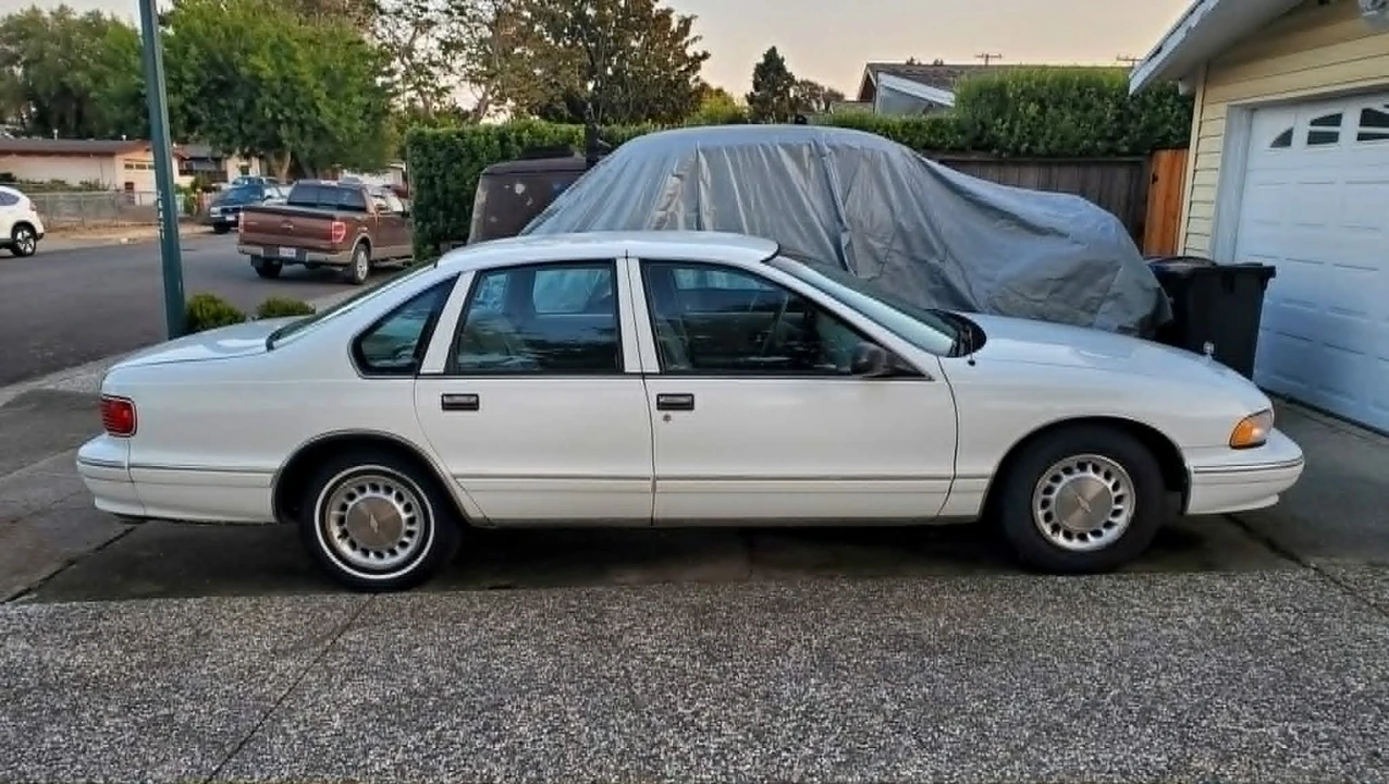 1996 Chevrolet Caprice - Image 2 of 19