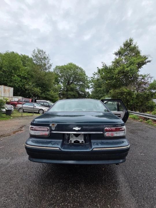 1996 Chevrolet Caprice - Image 5 of 9