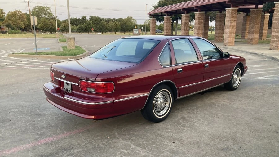 1996 Chevrolet Caprice - Image 3 of 22