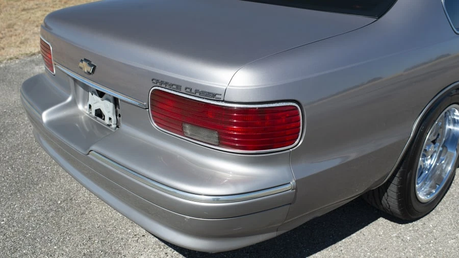 1996 Chevrolet Caprice - Image 9 of 12