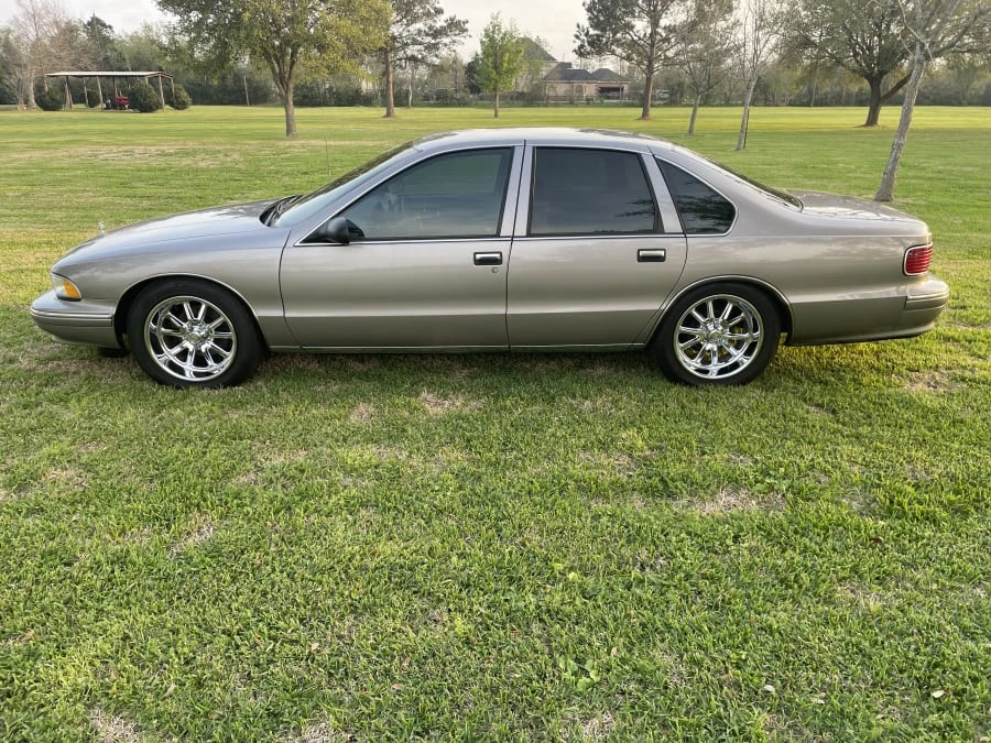 1996 Chevrolet Caprice - Image 2 of 30