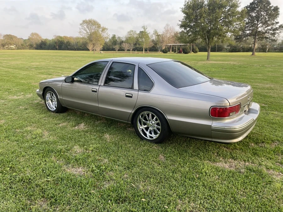 1996 Chevrolet Caprice - Image 3 of 30