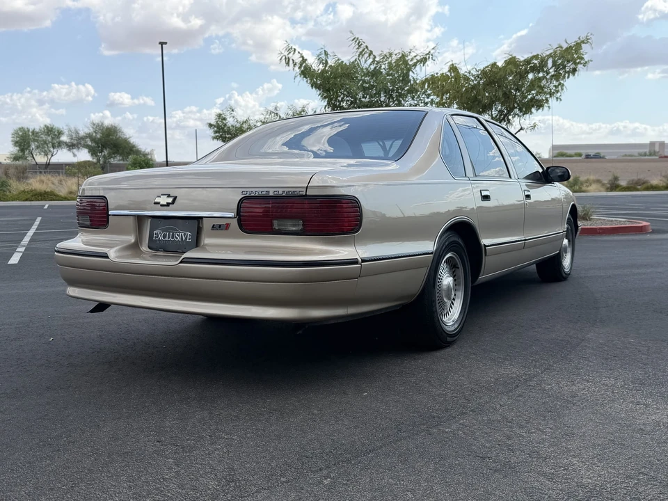 1996 Chevrolet Caprice - Image 6 of 31