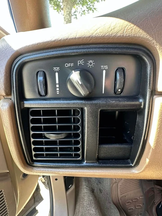 1996 Chevrolet Caprice - Image 8 of 20