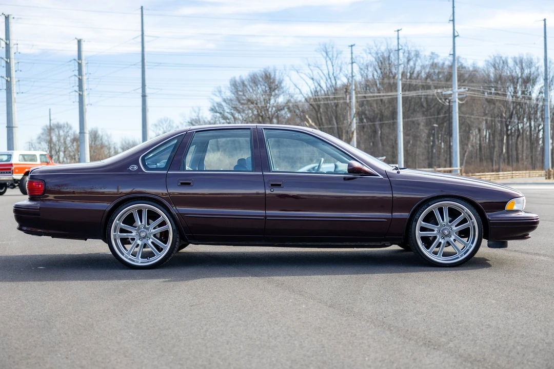 1996 Chevrolet Caprice - Image 9 of 21