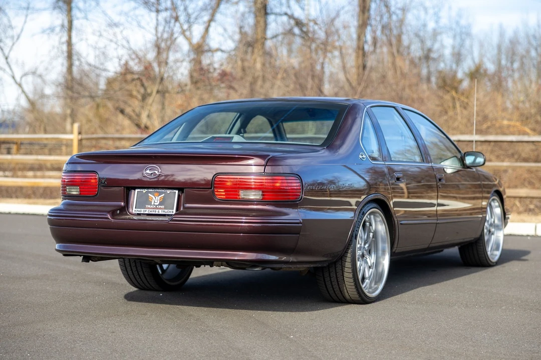 1996 Chevrolet Caprice - Image 10 of 21