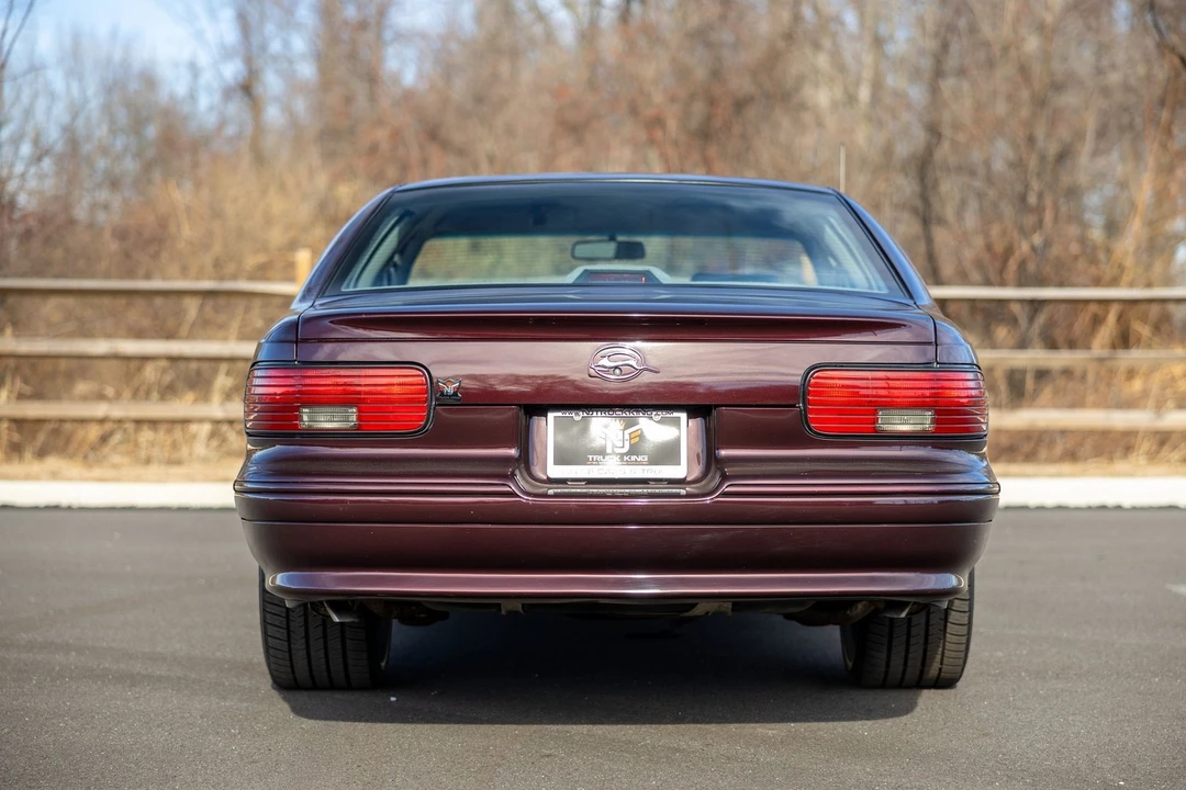 1996 Chevrolet Caprice - Image 11 of 21