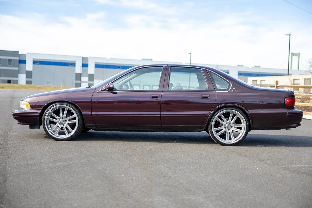 1996 Chevrolet Caprice - Image 4 of 21