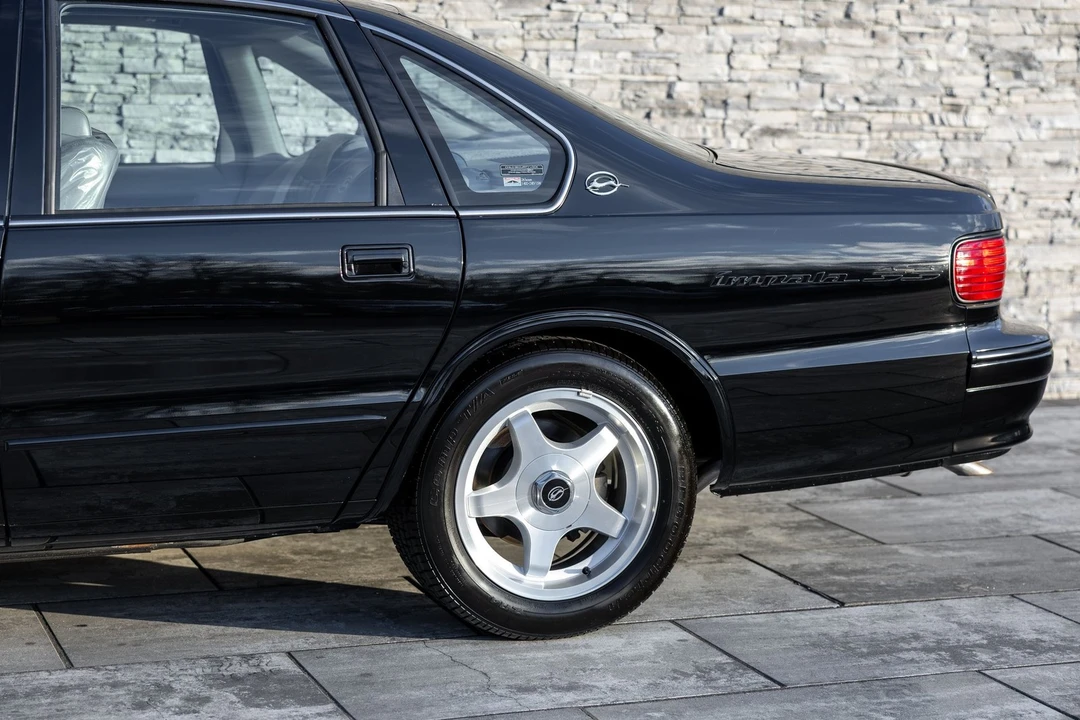 1996 Chevrolet Caprice - Image 18 of 21