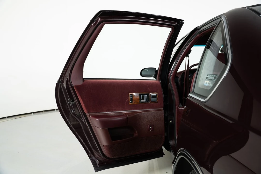 1996 Chevrolet Caprice - Image 17 of 31