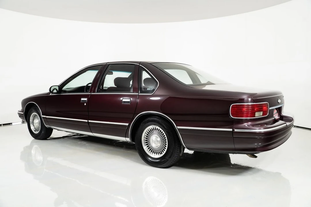 1996 Chevrolet Caprice - Image 7 of 31